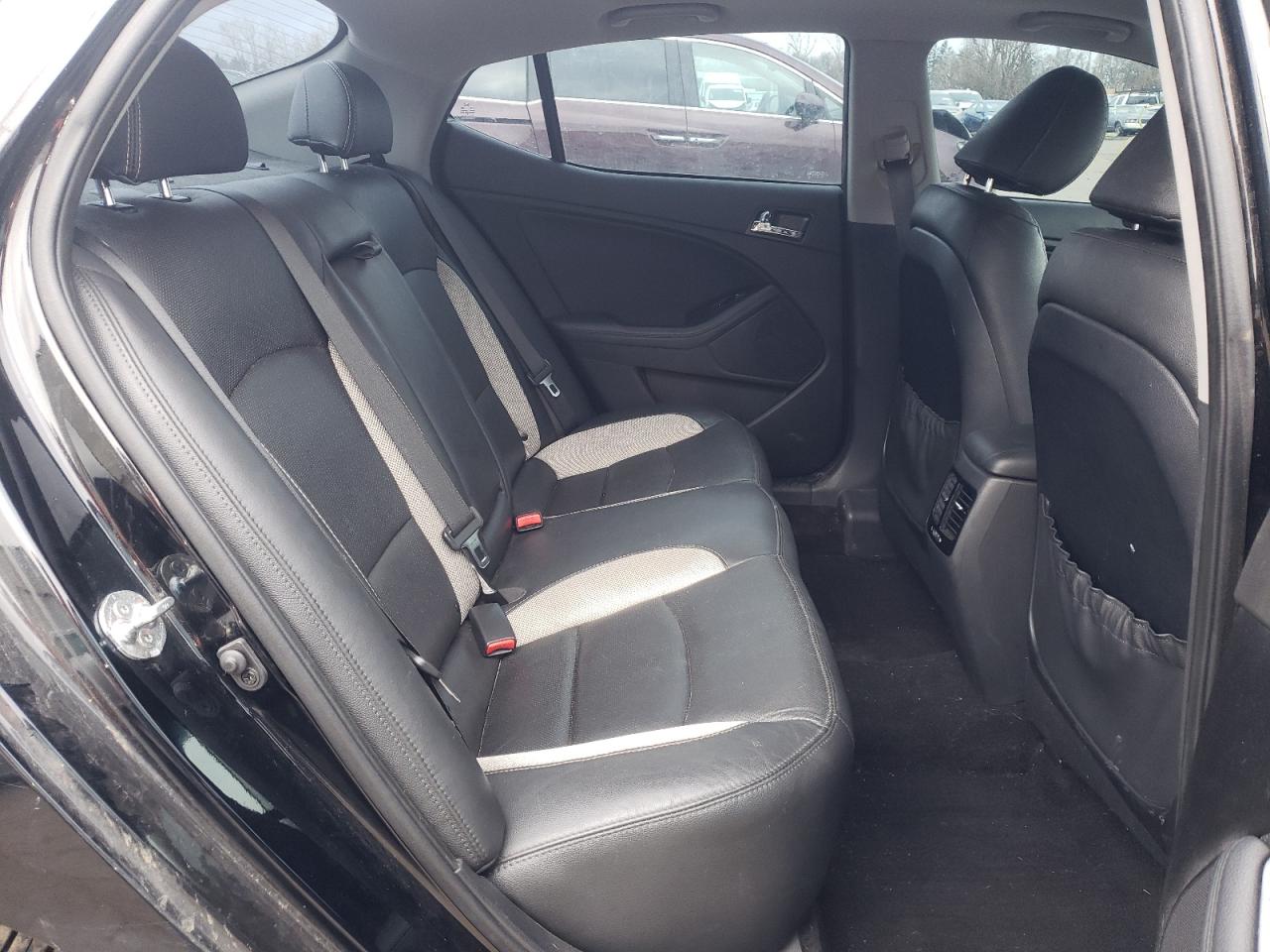 Photo 6 from auction – 2013 KIA OPTIMA SX with VIN 5XXGR4A62DG132678