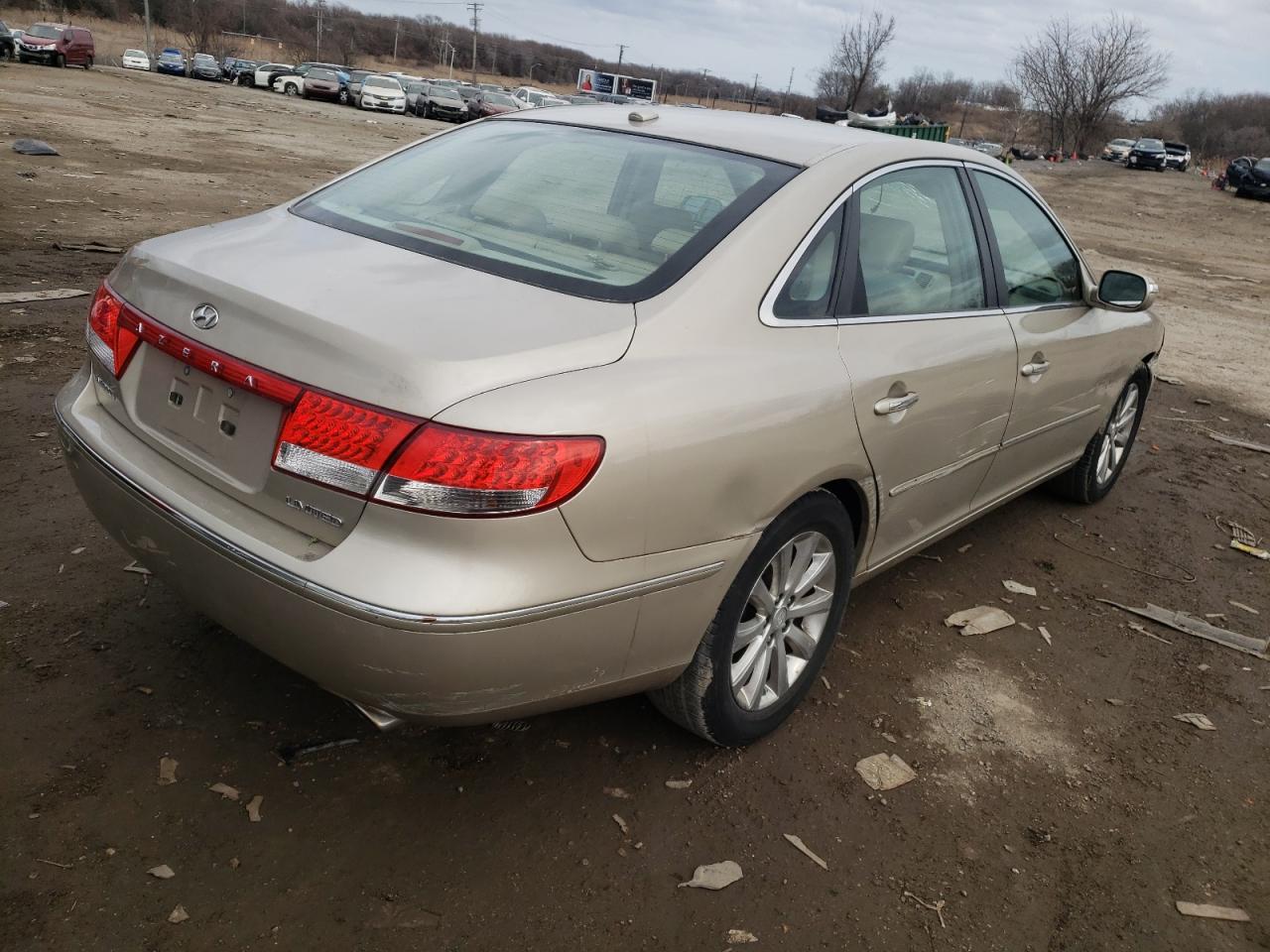Photo 4 from auction – 2009 HYUNDAI AZERA SE with VIN KMHFC46F59A393291