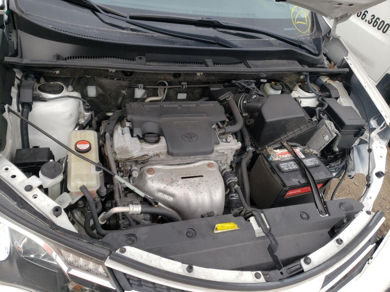 Photo 7 from auction – 2015 TOYOTA RAV4 LE with VIN JTMBFREV9FD119618