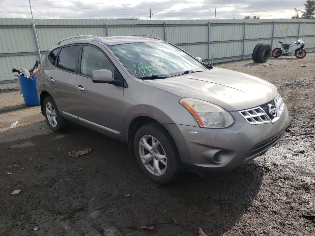 NISSAN ROGUE S 2011 with VIN JN8AS5MV3BW683835 - Photo from auction