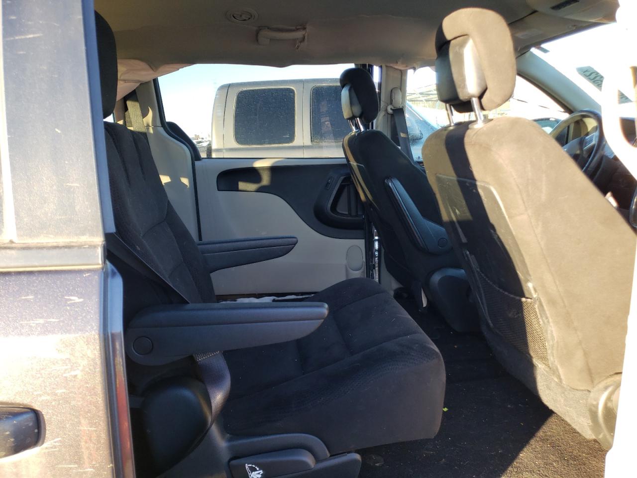 Photo 6 from auction – 2016 DODGE GRAND CARA with VIN 2C4RDGCG2GR347911