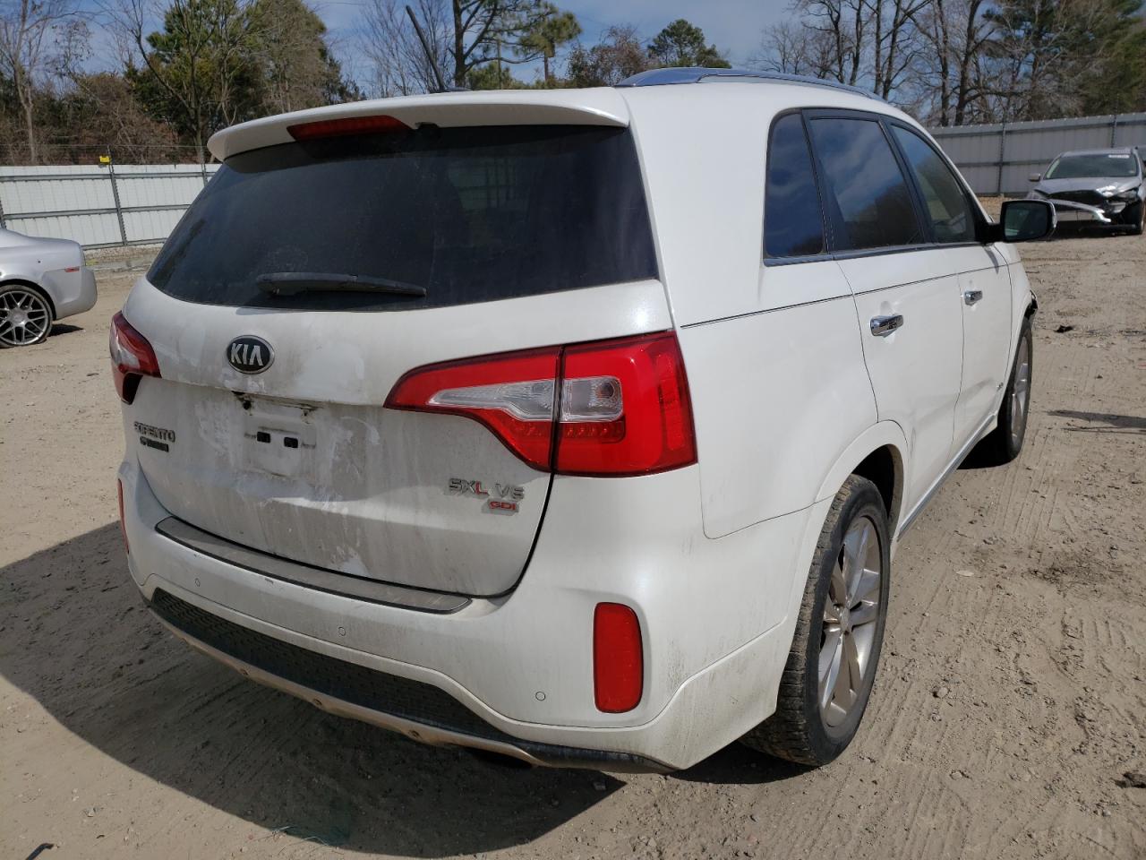 Photo 4 from auction – 2014 KIA SORENTO SX with VIN 5XYKWDA79EG538532