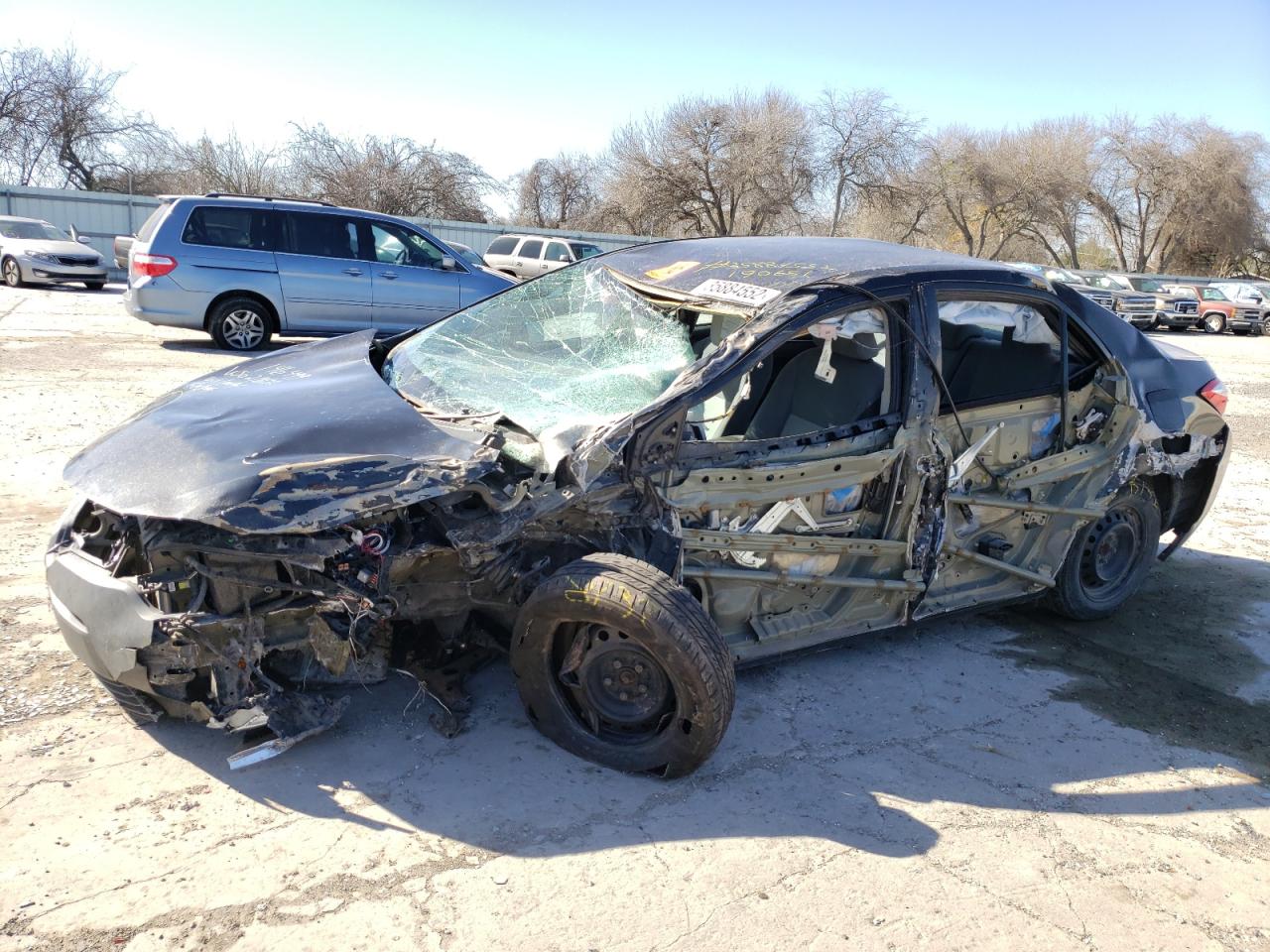 Photo 2 from auction – 2015 TOYOTA COROLLA L with VIN 5YFBURHE1FP190651