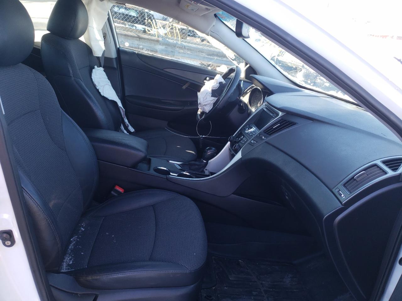Foto 5 de la subasta – 2011 HYUNDAI SONATA SE con VIN 5NPEC4AB2BH211694