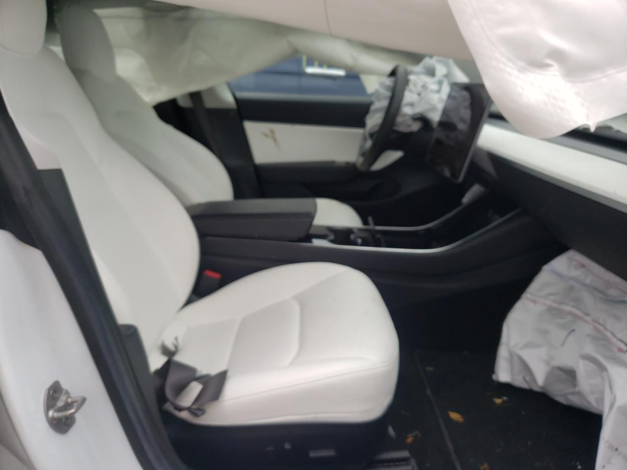 Photo 5 from auction – 2018 TESLA MODEL 3 with VIN 5YJ3E1EB9JF096681