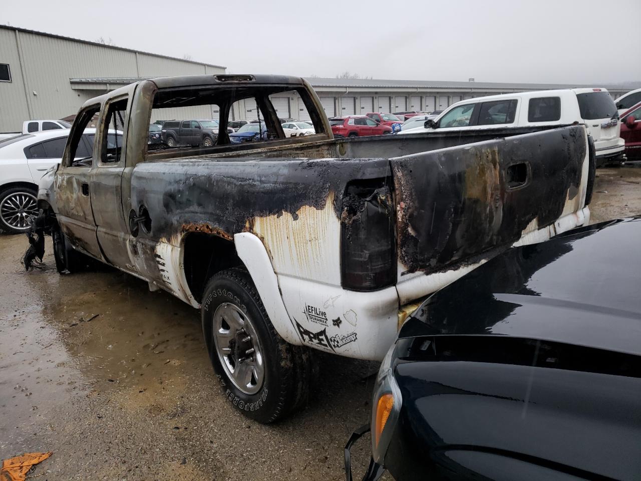 Photo 3 from auction – 2004 CHEVROLET SILVERADO with VIN 1GCHK291X4E150355