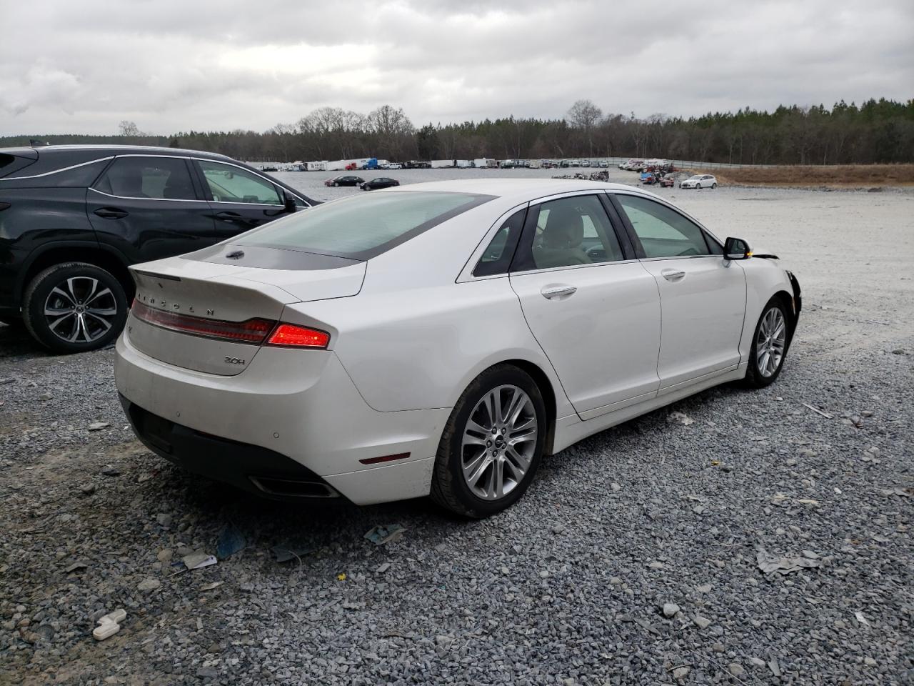 Photo 4 from auction – 2015 LINCOLN MKZ HYBRID with VIN 3LN6L2LU2FR600907
