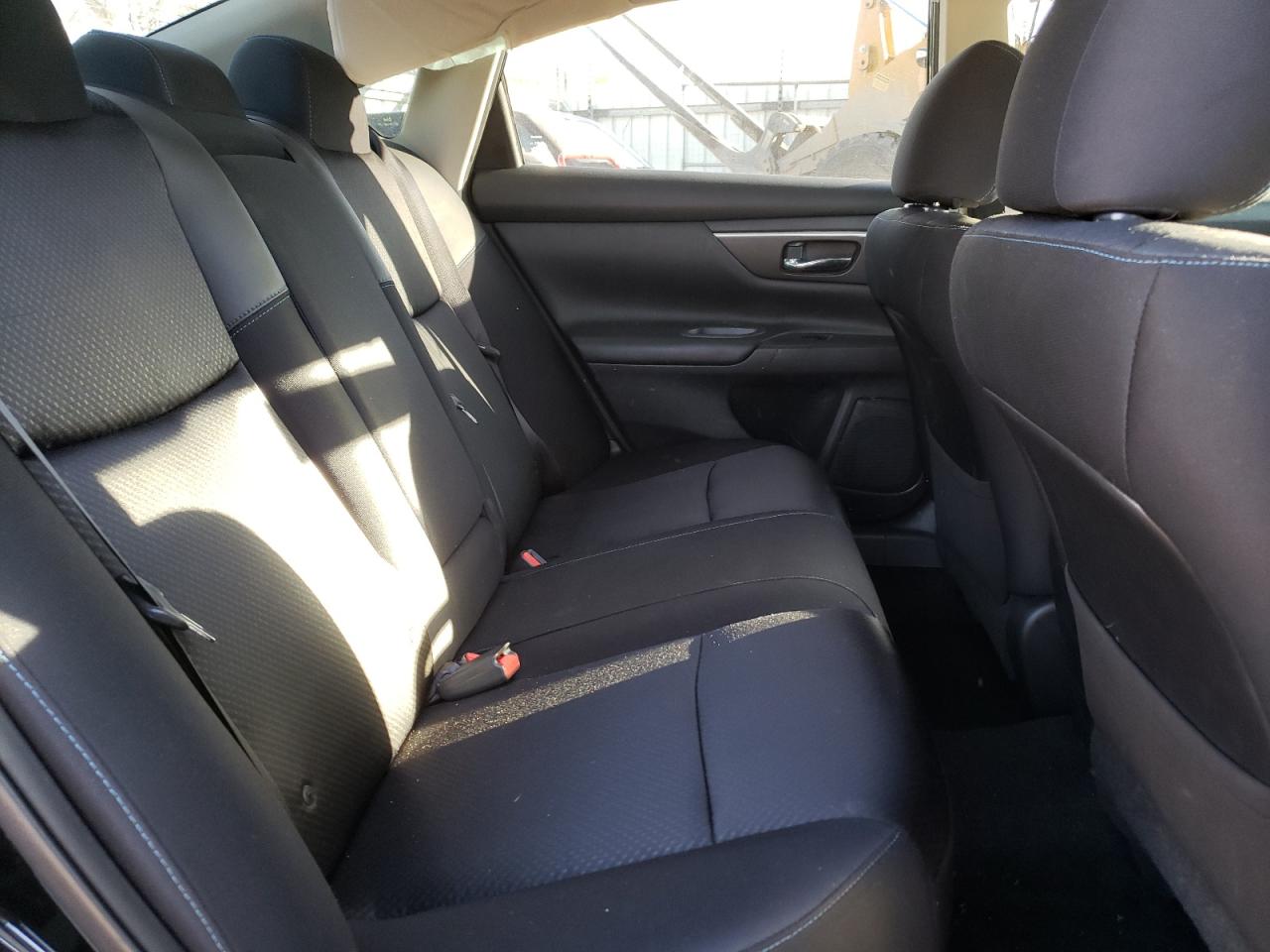 Photo 6 from auction – 2016 NISSAN ALTIMA 2.5 with VIN 1N4AL3APXGC290089