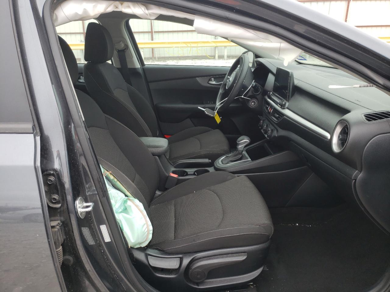 Photo 5 from auction – 2020 KIA FORTE FE with VIN 3KPF24AD3LE195214