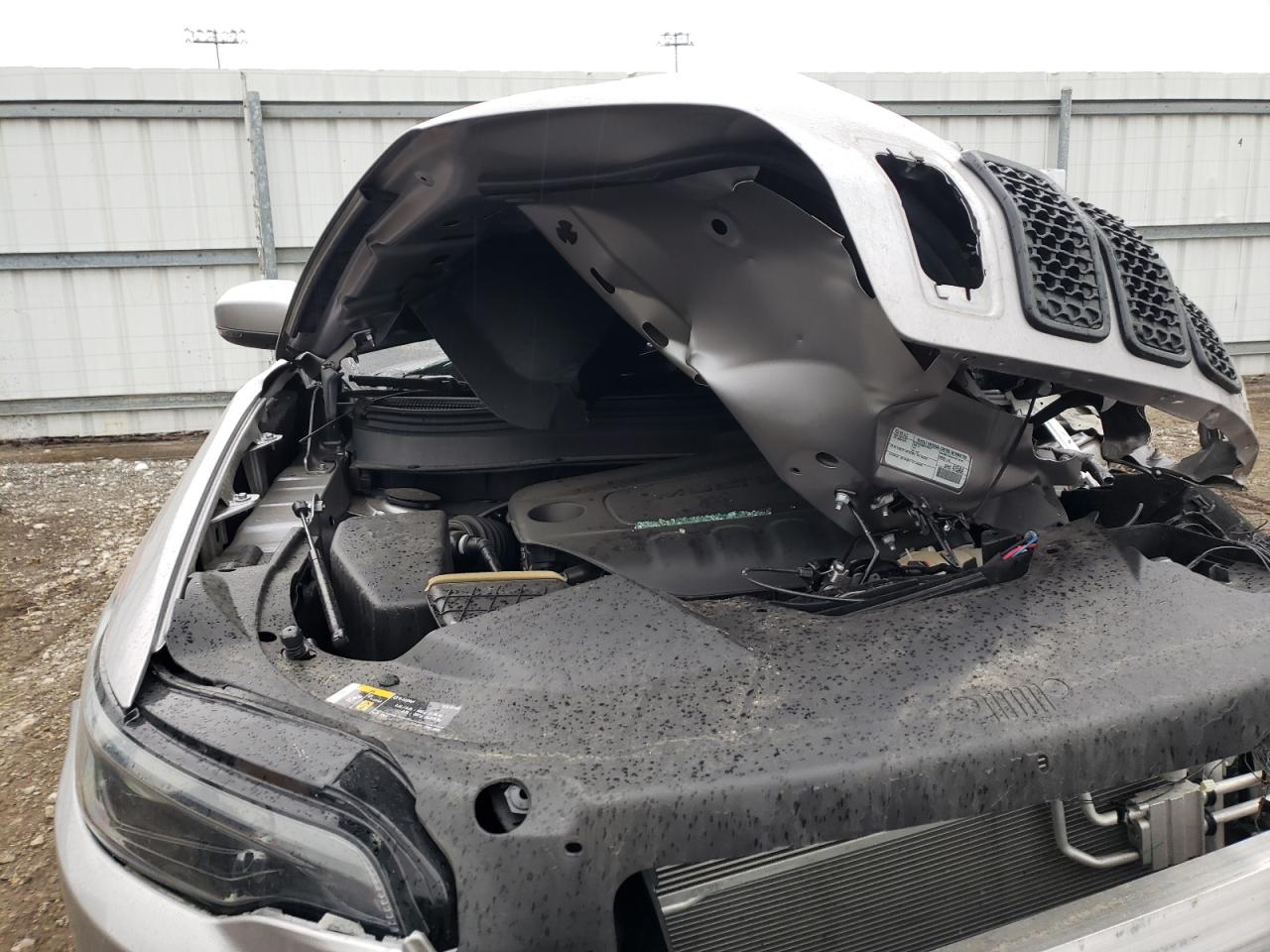 Photo 7 from auction – 2020 JEEP CHEROKEE L with VIN 1C4PJMLB7LD638047