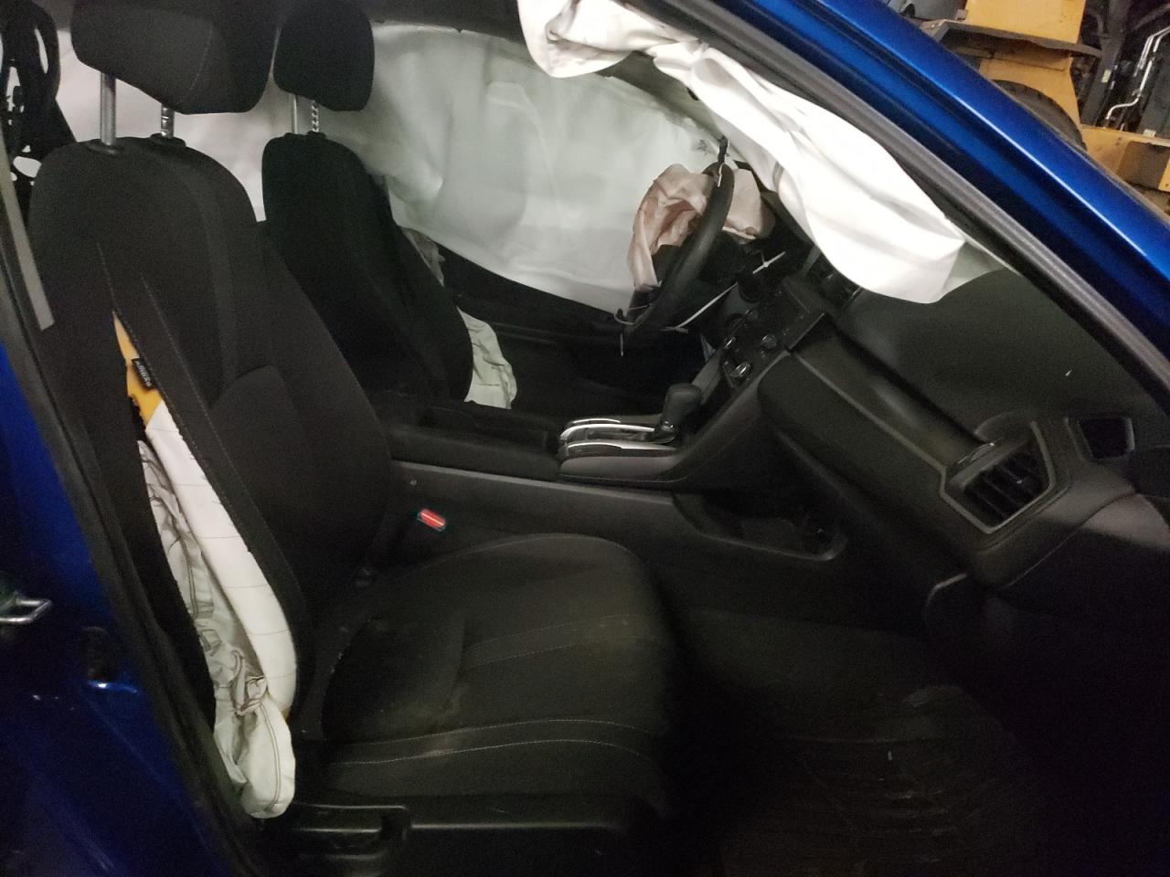 Photo 5 from auction – 2019 HONDA CIVIC LX with VIN 19XFC2F64KE017449
