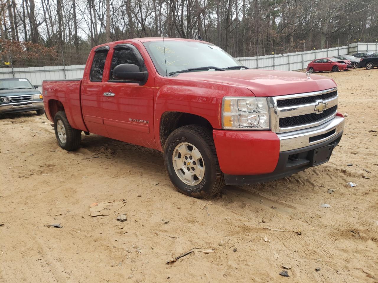 CHEVROLET SILVERADO 2010 with VIN 1GCSKSE37AZ273435 - Photo from auction