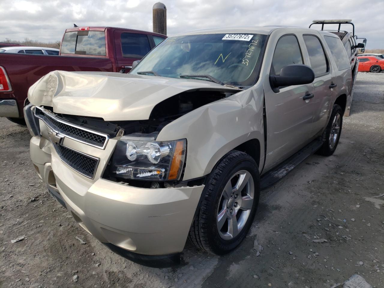 Photo 2 from auction – 2011 CHEVROLET TAHOE with VIN 1GNLC2E0XBR332607