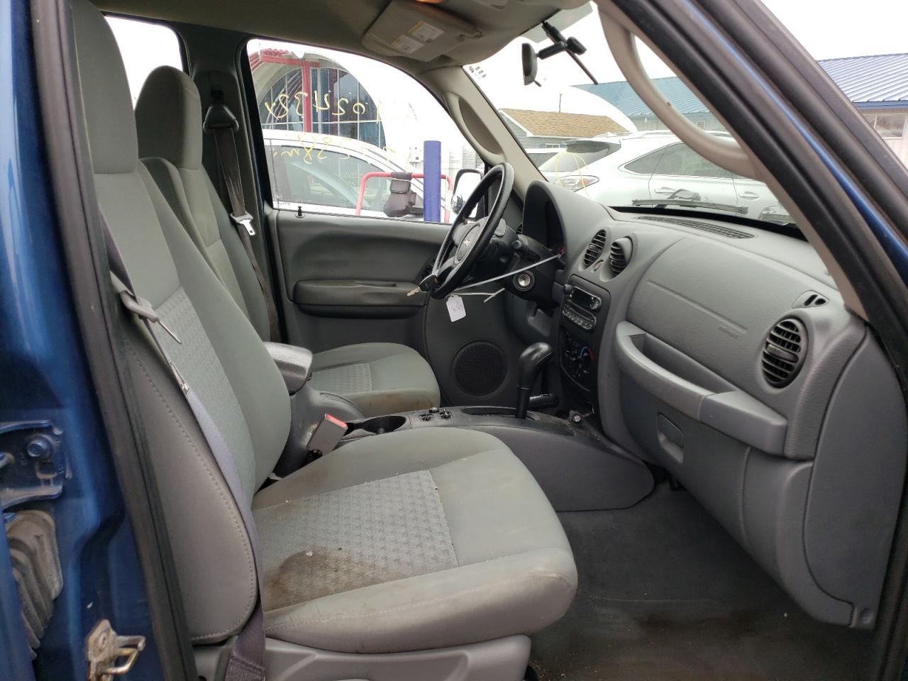 Photo 5 from auction – 2006 JEEP LIBERTY SP with VIN 1J4GL48K06W149270