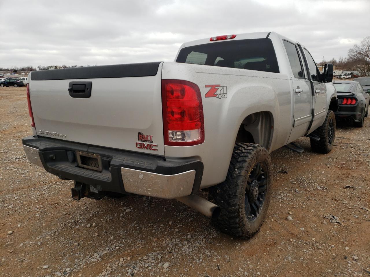 Photo 4 from auction – 2011 GMC SIERRA K25 with VIN 1GT121C82BF168096