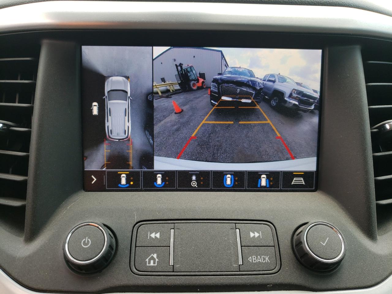 Photo 9 from auction – 2020 GMC ACADIA SLT with VIN 1GKKNML46LZ230615