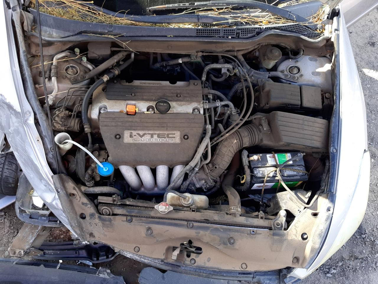 Photo 7 from auction – 2004 HONDA ACCORD LX with VIN JHMCM56334C004045