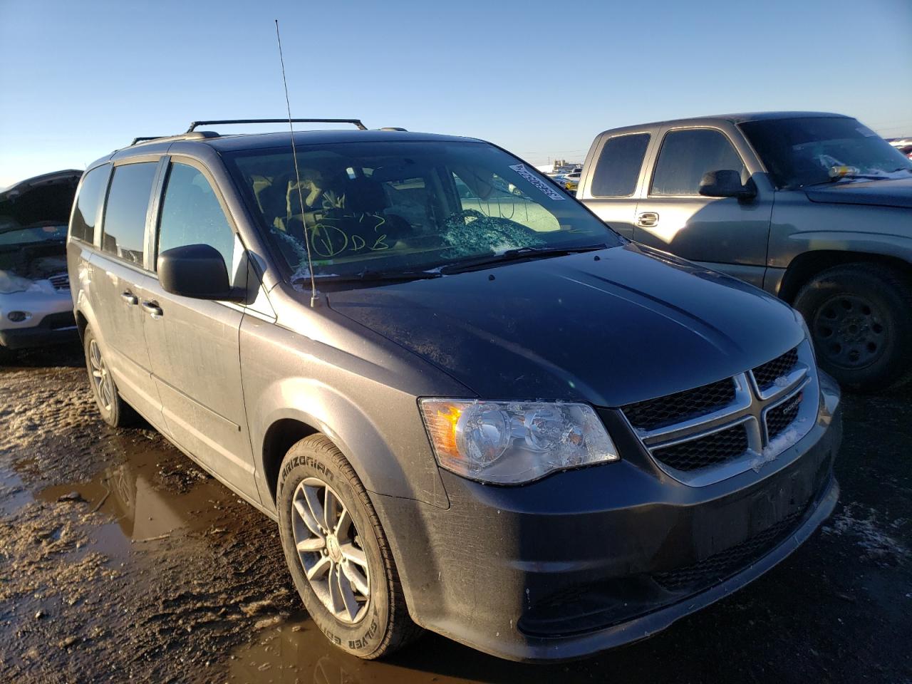 DODGE GRAND CARA 2016 with VIN 2C4RDGCG2GR347911 - Photo from auction