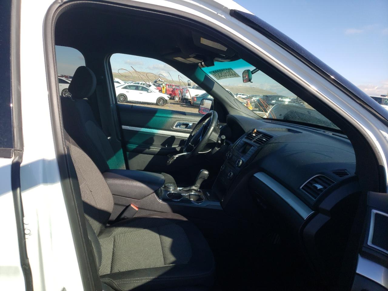 Photo 5 from auction – 2016 FORD EXPLORER X with VIN 1FM5K8D83GGC88687