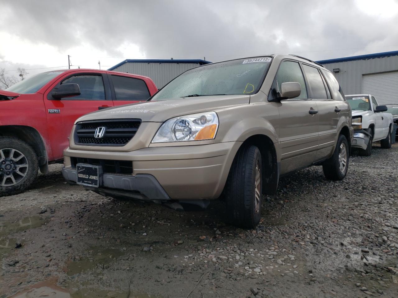 Photo 2 from auction – 2003 HONDA PILOT EX with VIN 2HKYF18453H618436