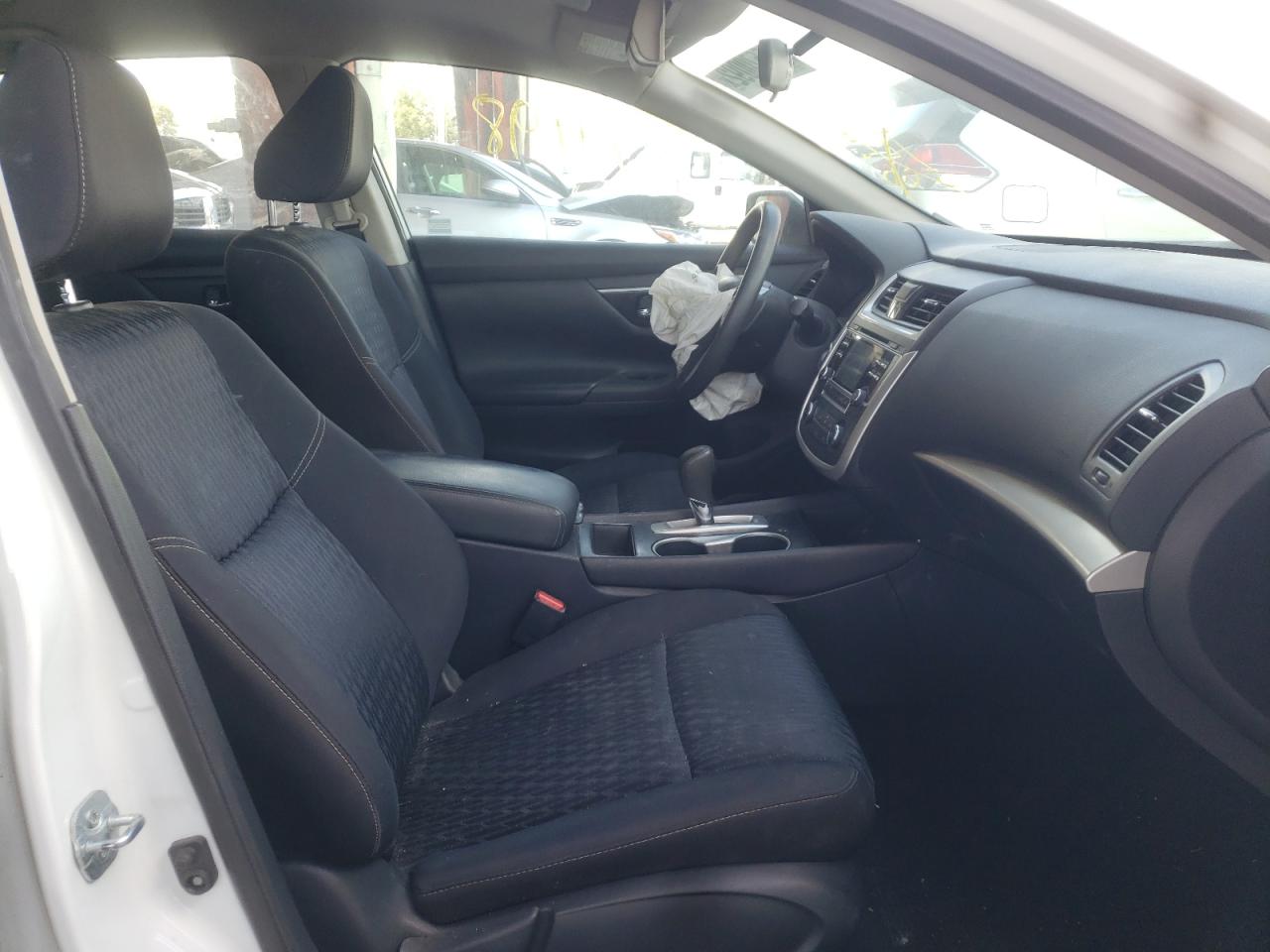 Photo 5 from auction – 2017 NISSAN ALTIMA 2.5 with VIN 1N4AL3AP1HC223348