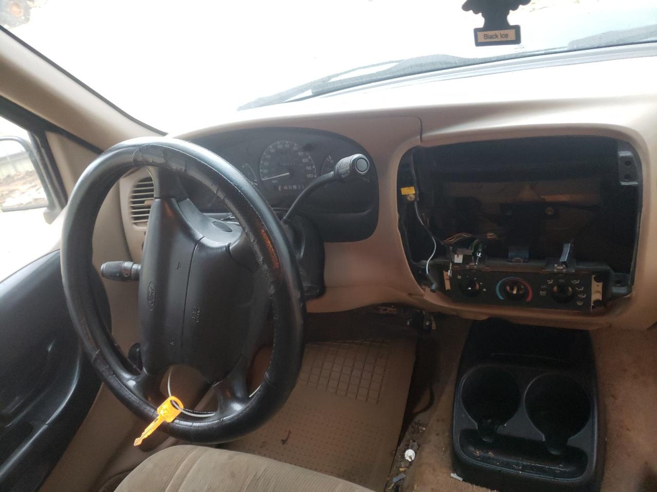 Photo 9 from auction – 1997 FORD RANGER with VIN 1FTCR10X1VUA52372