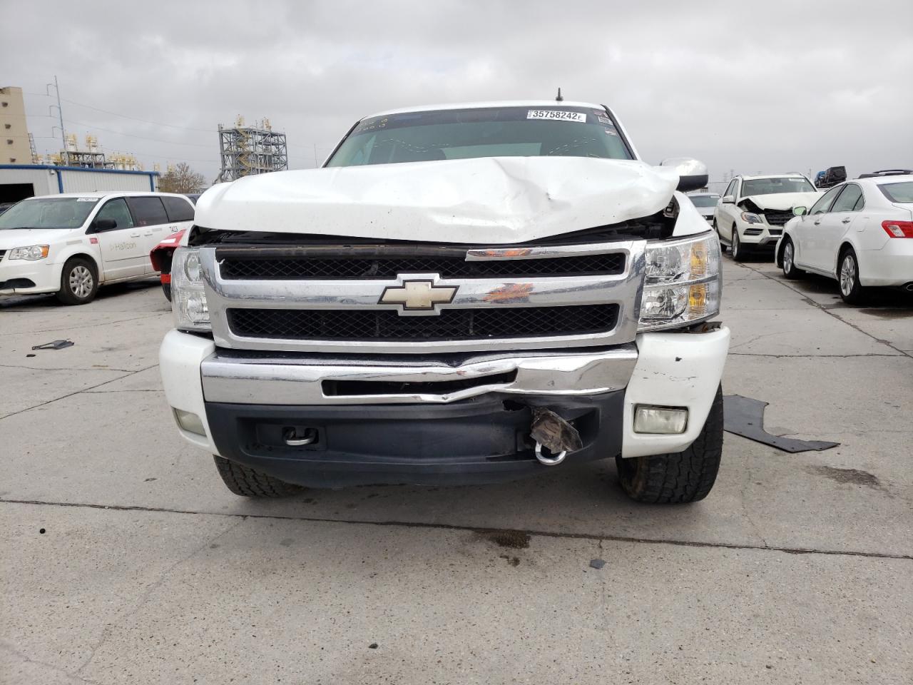 Photo 9 from auction – 2011 CHEVROLET SILVERADO with VIN 1GCRCSE05BZ115517