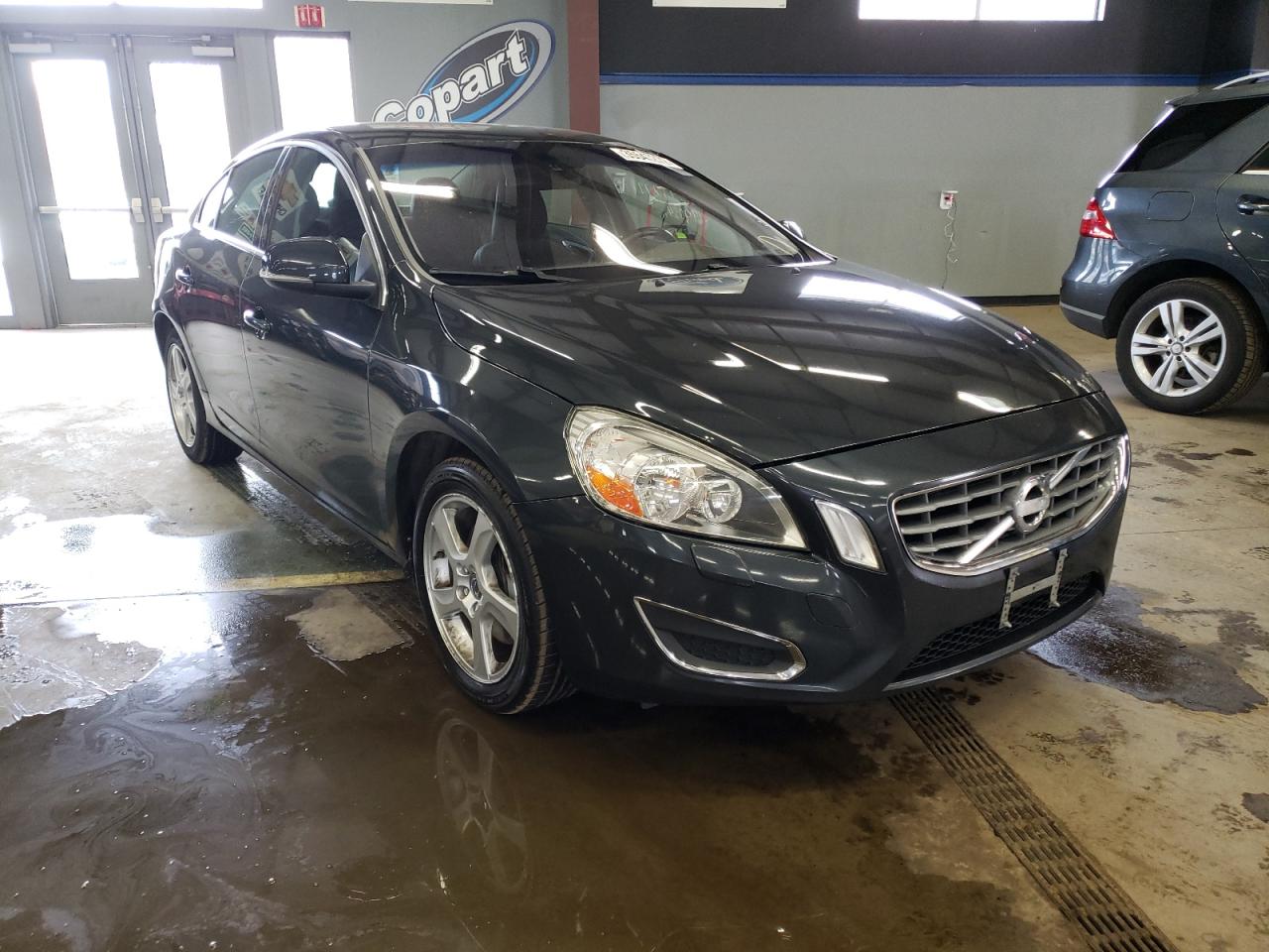 VOLVO S60 T5 2013 with VIN YV1612FH6D2188155 - Photo from auction