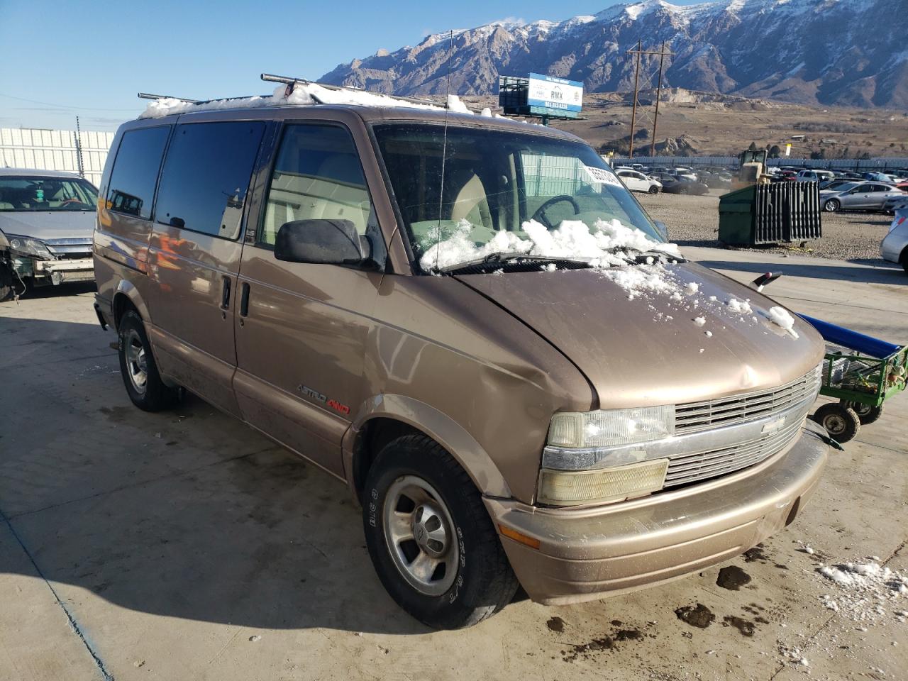CHEVROLET ASTRO 2001 with VIN 1GNEL19W11B127010 - Photo from auction