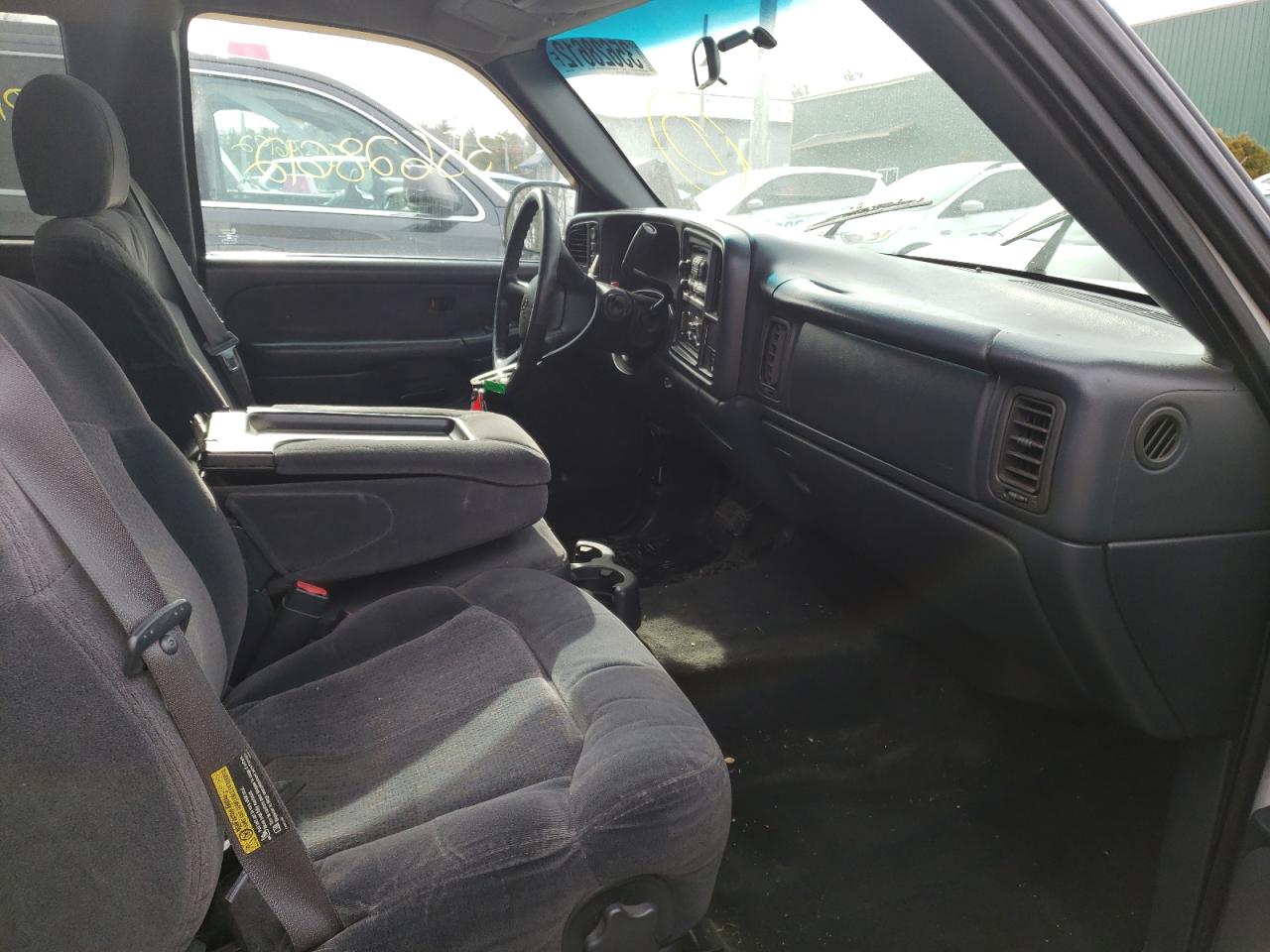 Photo 5 from auction – 2001 CHEVROLET SILVERADO with VIN 1GCEK19T61E222906