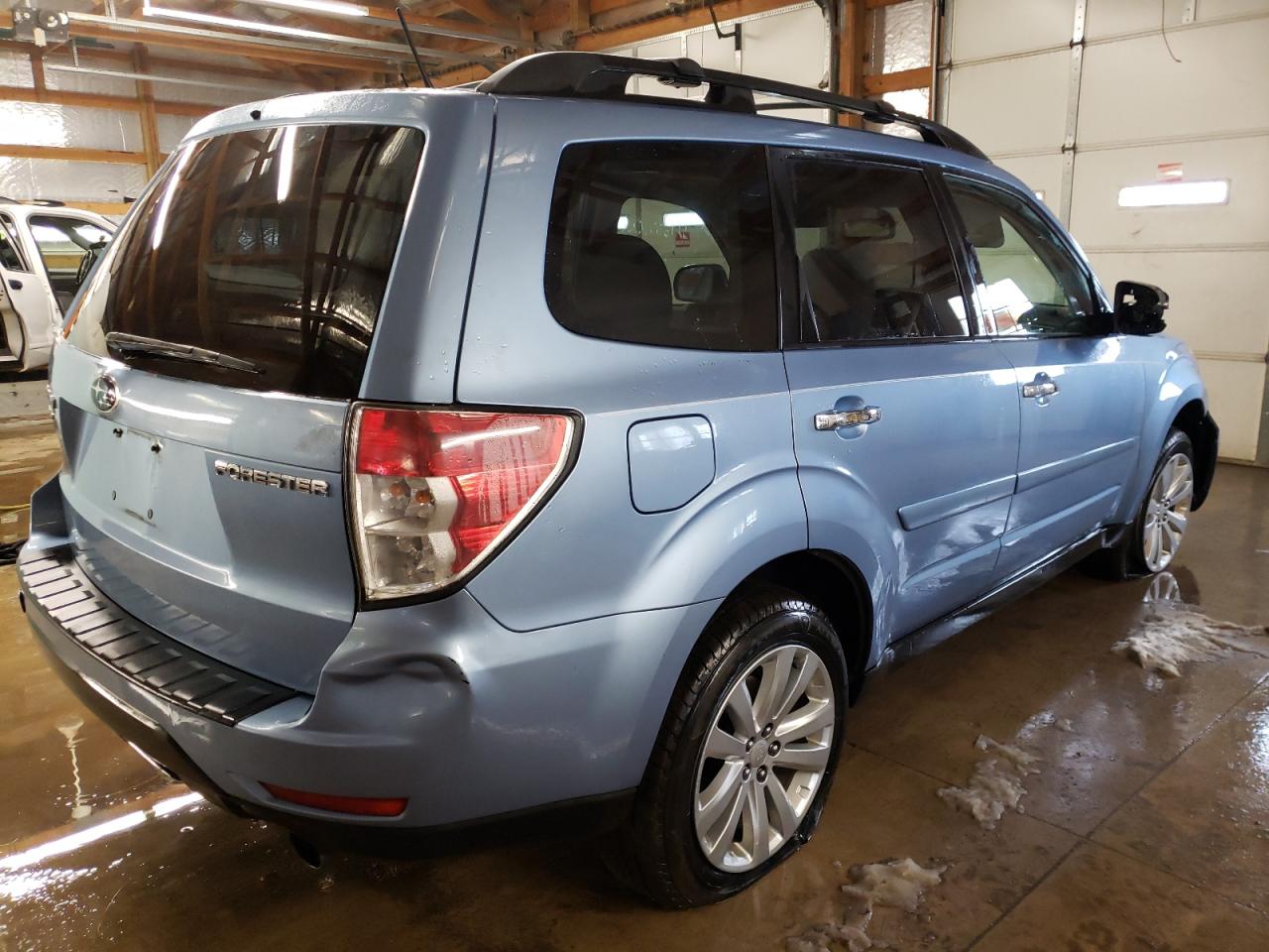 Photo 4 from auction – 2011 SUBARU FORESTER L with VIN JF2SHBFC4BH708126