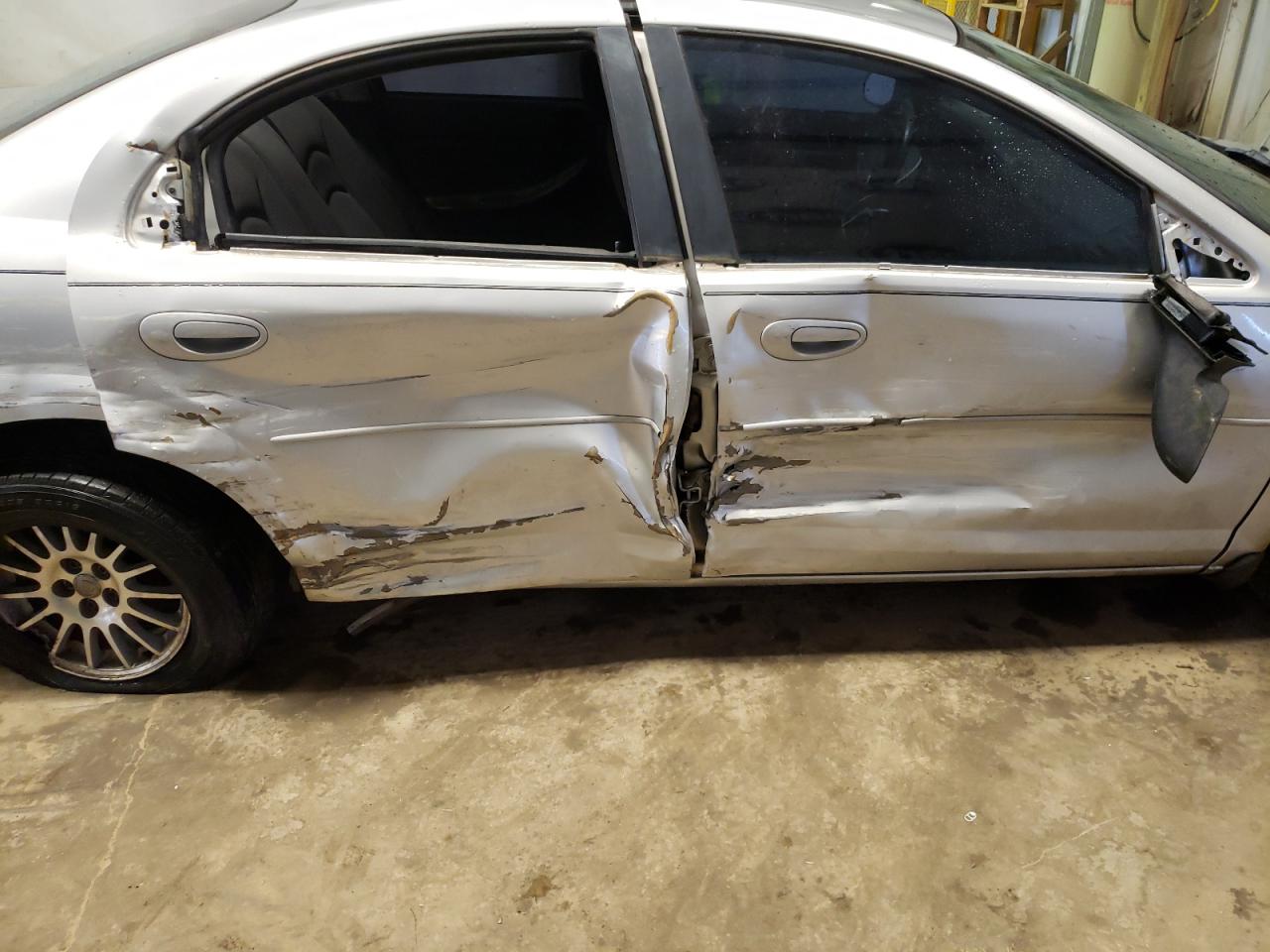 Photo 9 from auction – 2004 CHRYSLER SEBRING LX with VIN 1C3EL46X94N415906