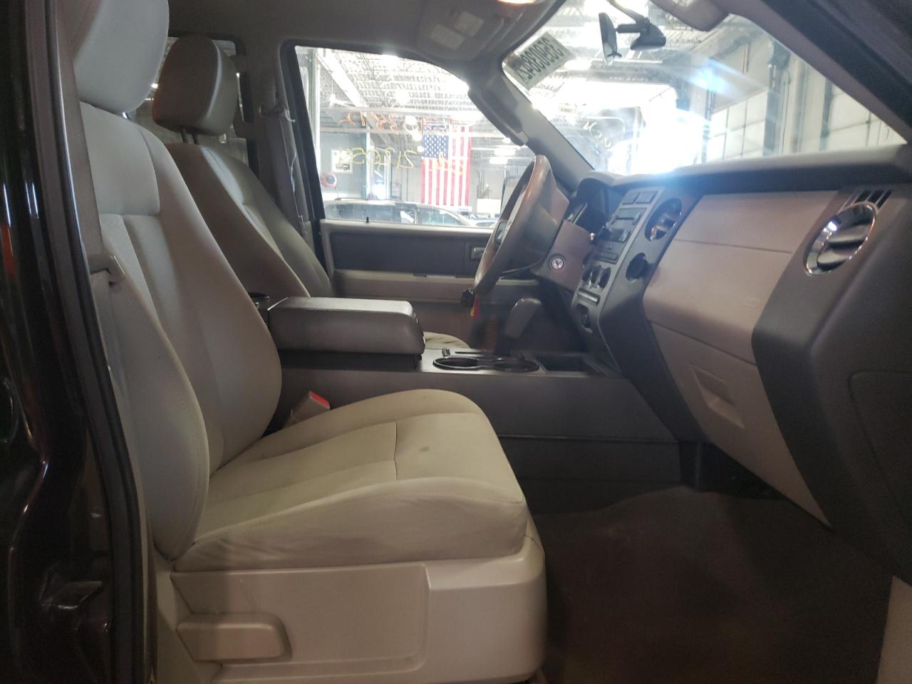 Photo 5 from auction – 2007 FORD EXPEDITION with VIN 1FMFU16517LA60011