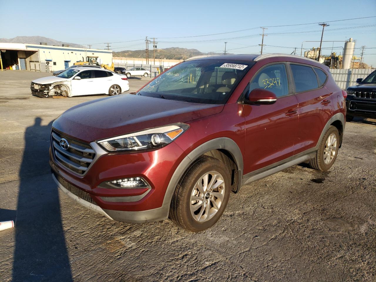 Photo 2 from auction – 2017 HYUNDAI TUCSON with VIN KM8J33A22HU359167