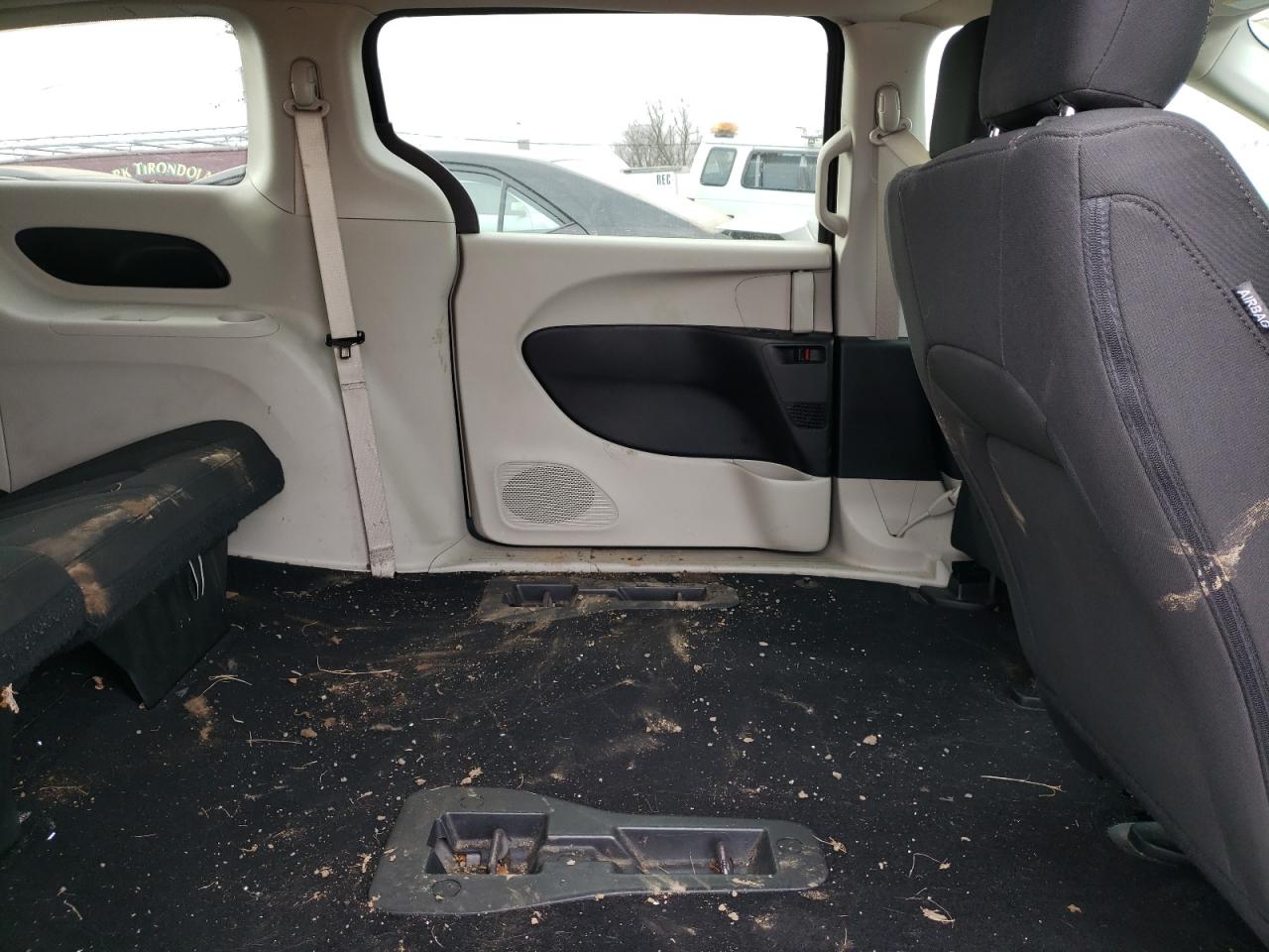 Photo 6 from auction – 2019 CHRYSLER PACIFICA L with VIN 2C4RC1AG8KR561698