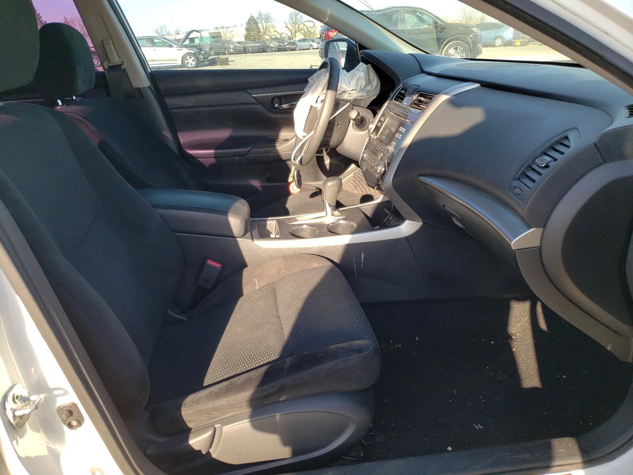 Photo 5 from auction – 2015 NISSAN ALTIMA 2.5 with VIN 1N4AL3AP3FC585761
