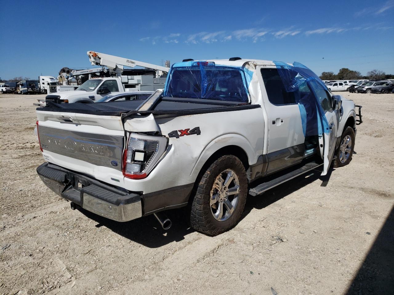 Photo 4 from auction – 2021 FORD F150 SUPER with VIN 1FTFW1E82MFB53527
