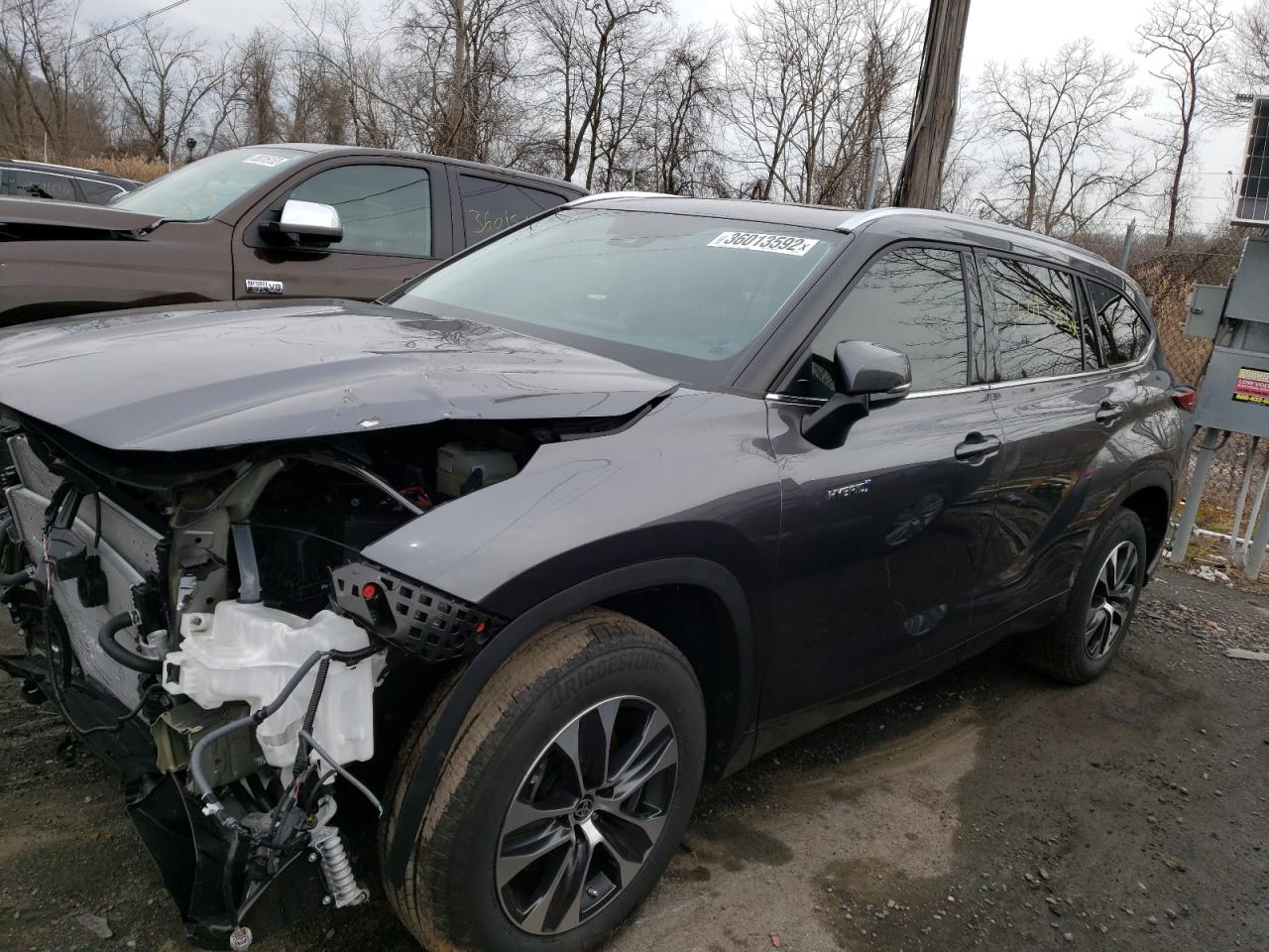Photo 2 from auction – 2021 TOYOTA HIGHLANDER with VIN 5TDGARAH7MS508862