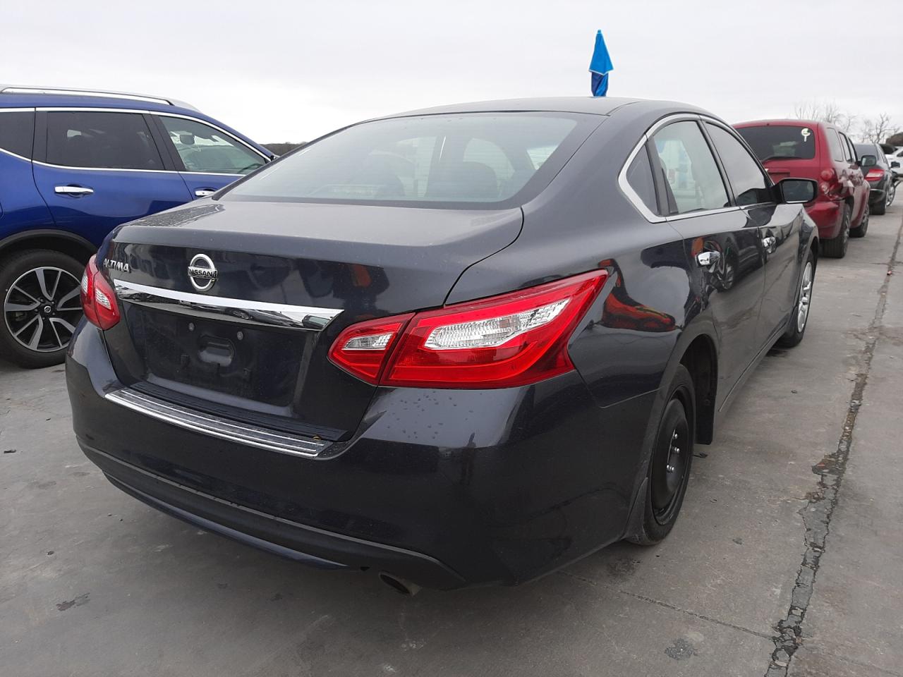 Photo 4 from auction – 2016 NISSAN ALTIMA 2.5 with VIN 1N4AL3AP6GN371370