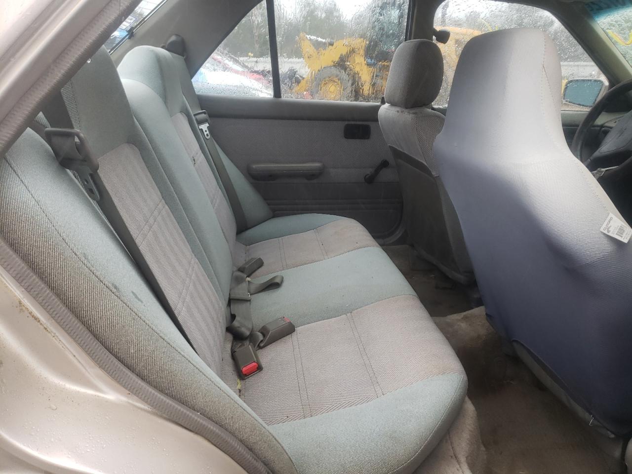 Photo 6 from auction – 1992 MAZDA PROTEGE DX with VIN JM1BG2245N0487834