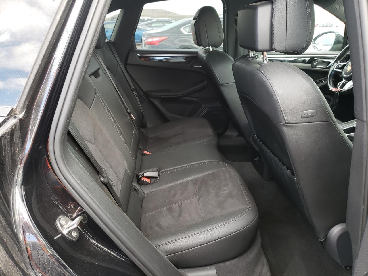 Photo 6 from auction – 2015 PORSCHE MACAN S with VIN WP1AB2A59FLB57567