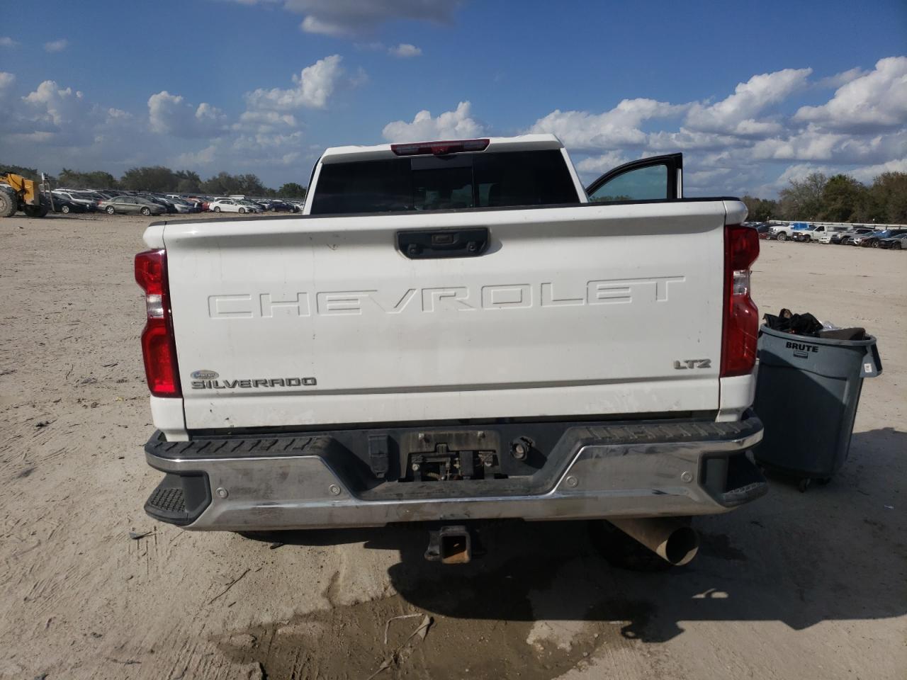Photo 9 from auction – 2020 CHEVROLET SILVERADO with VIN 1GC4YPEY5LF336925