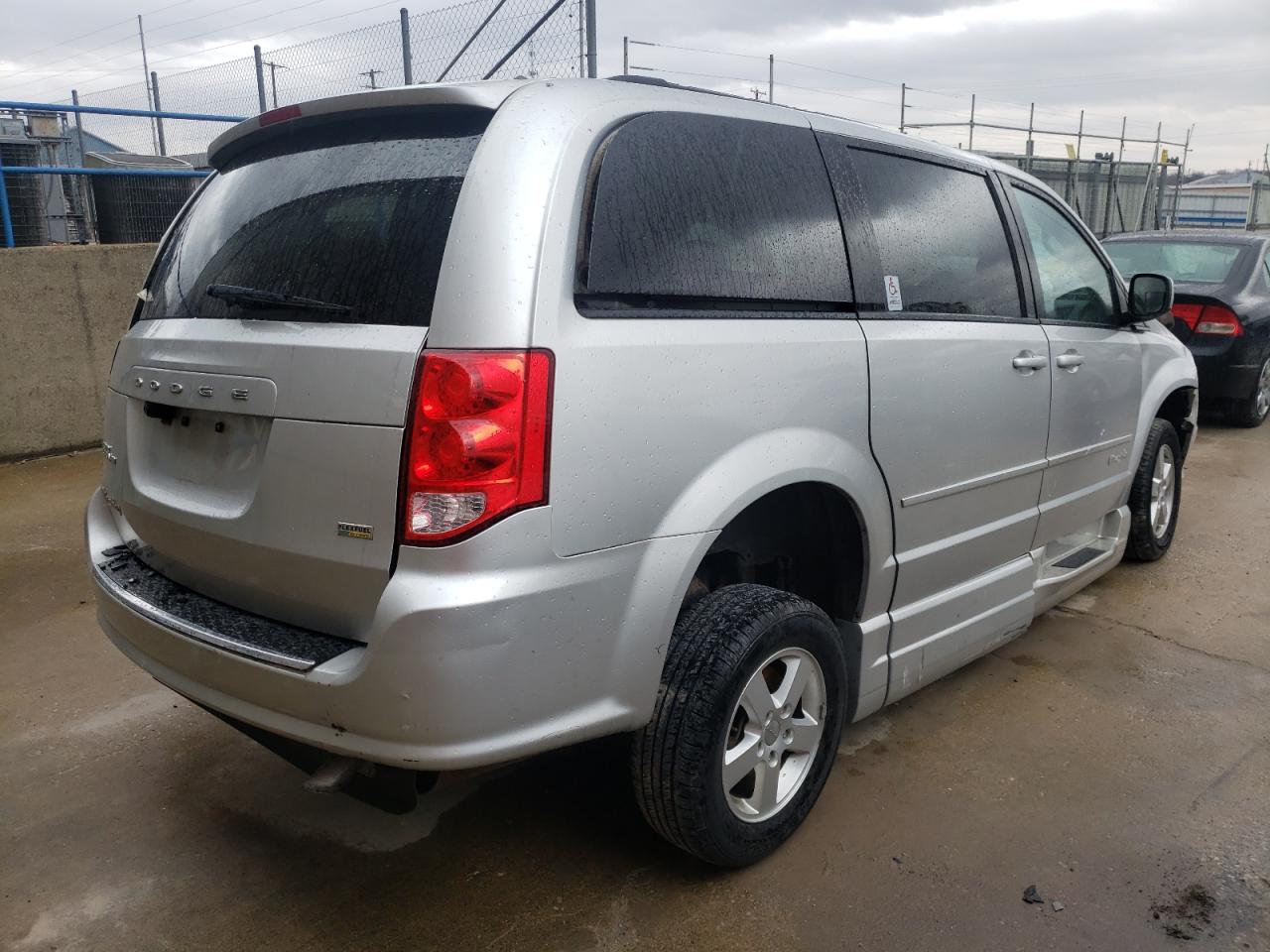 Photo 4 from auction – 2012 DODGE GRAND CARA with VIN 2C4RDGCG9CR301907
