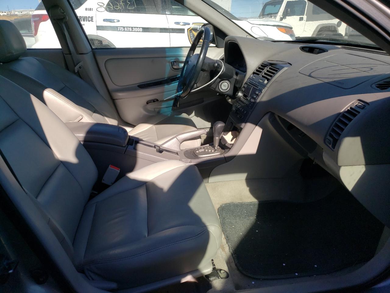 Photo 5 from auction – 2003 NISSAN MAXIMA GLE with VIN JN1DA31D03T514681
