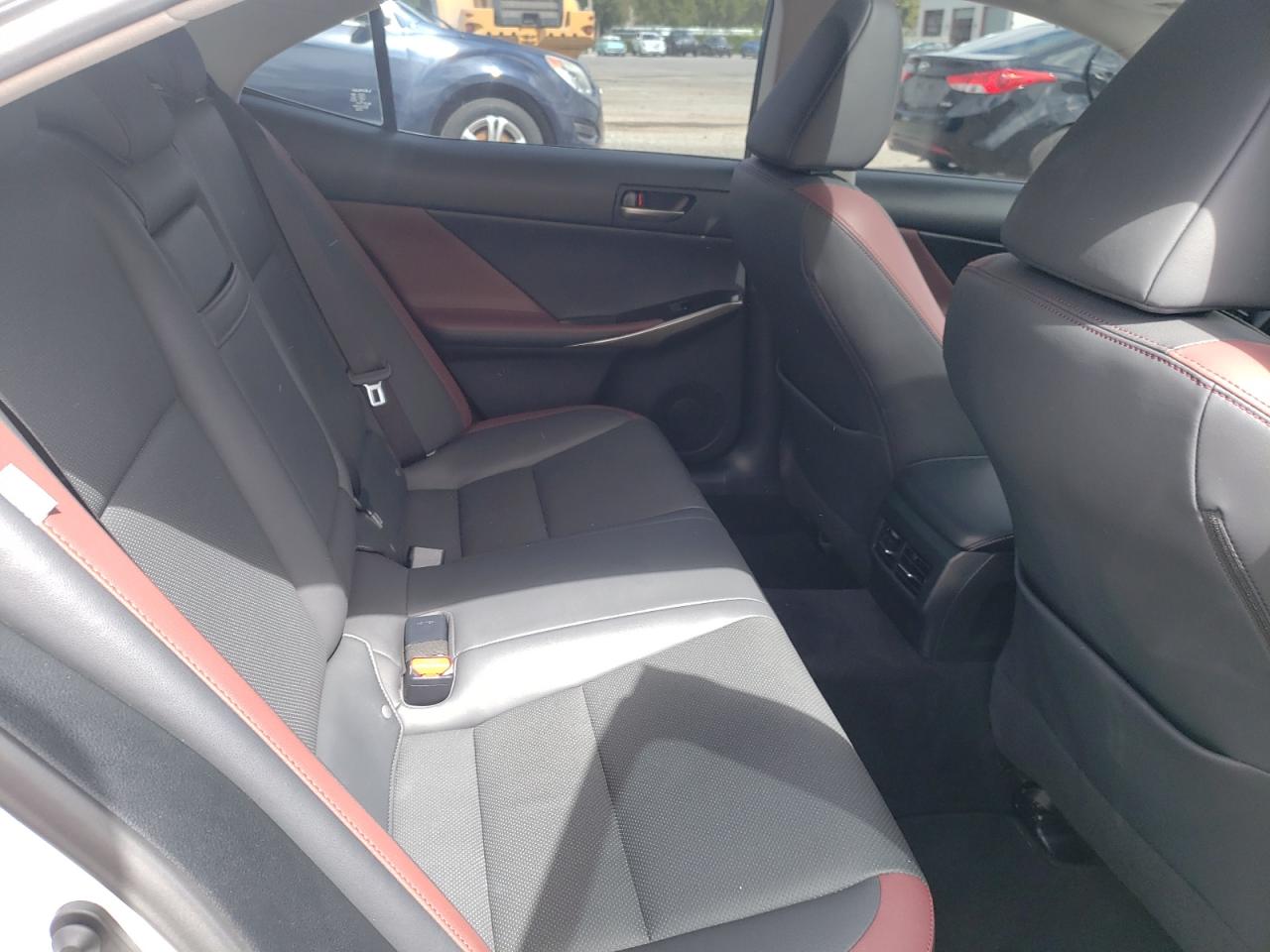 Photo 6 from auction – 2018 LEXUS IS 300 with VIN JTHBA1D27J5072291