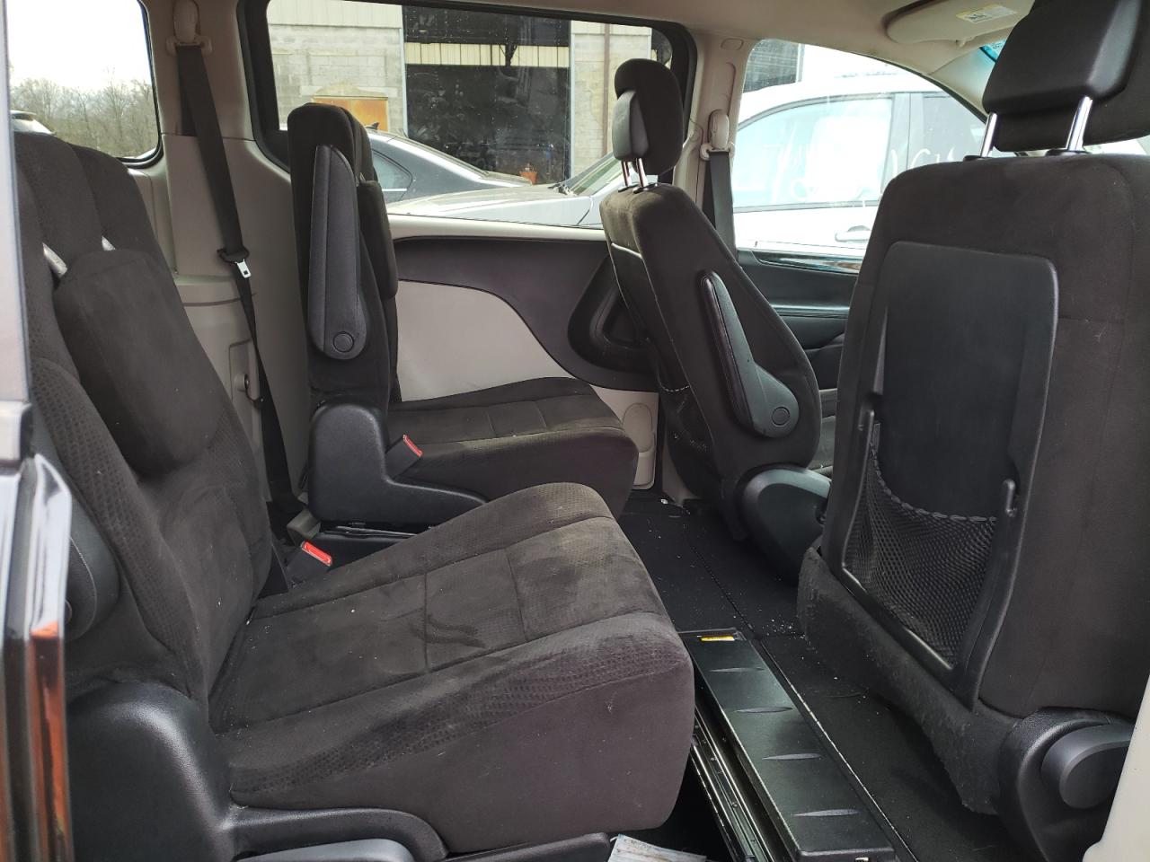 Photo 6 from auction – 2012 DODGE GRAND CARA with VIN 2C4RDGBG9CR378049