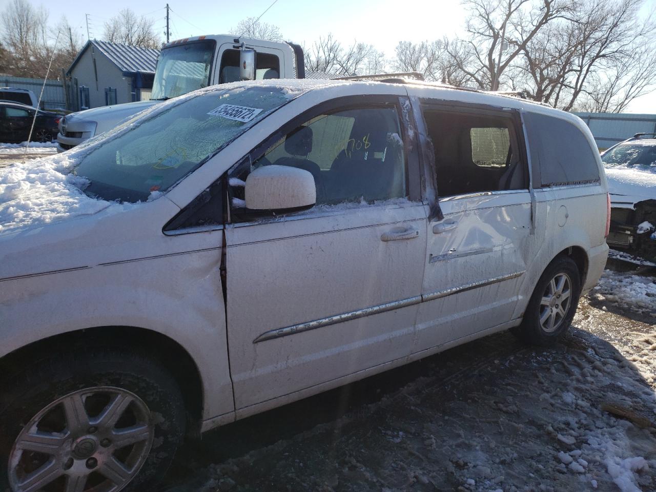 Photo 9 from auction – 2011 CHRYSLER TOWN & COU with VIN 2A4RR5DG2BR723465
