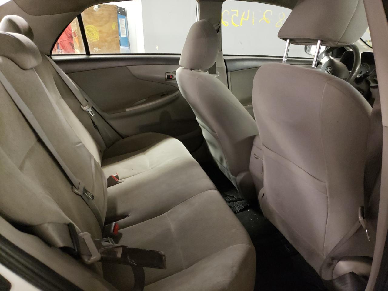 Photo 6 from auction – 2010 TOYOTA COROLLA with VIN 1NXBU4EE7AZ272043