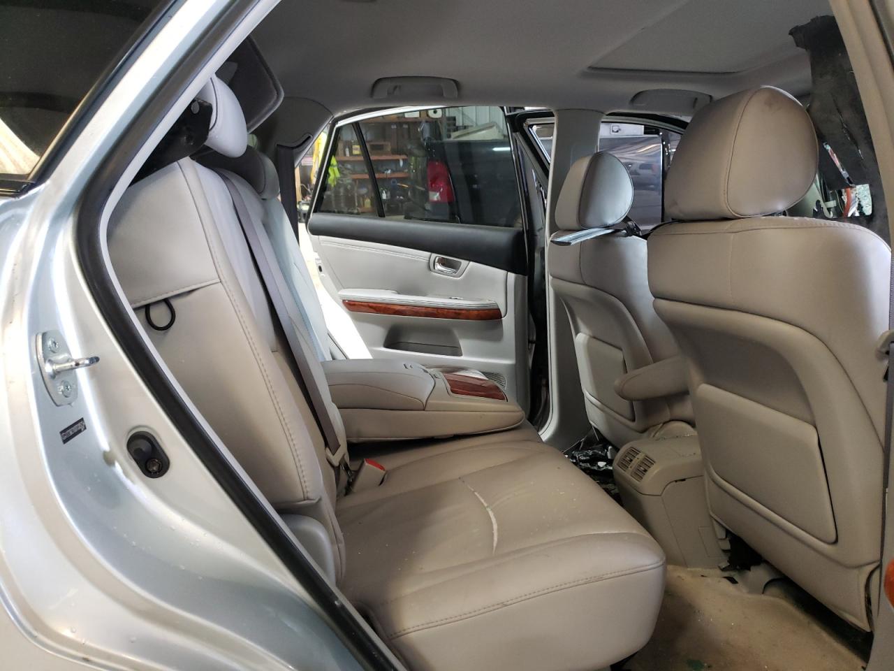Photo 6 from auction – 2007 LEXUS RX 350 with VIN 2T2GK31U07C005254