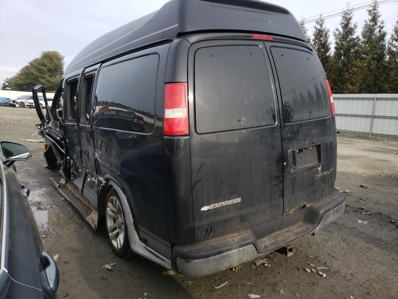 Photo 3 from auction – 2003 CHEVROLET EXPRESS G1 with VIN 1GBFG15T831160242